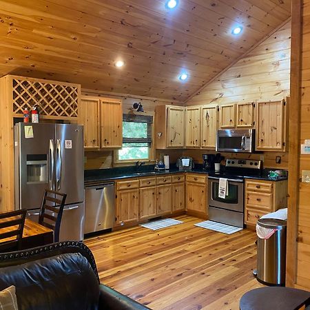 Вілла The Cozy Lazy Laurel With Year-Round Mountain Views, Hot Tub, Fire Pit Cherry Log Екстер'єр фото