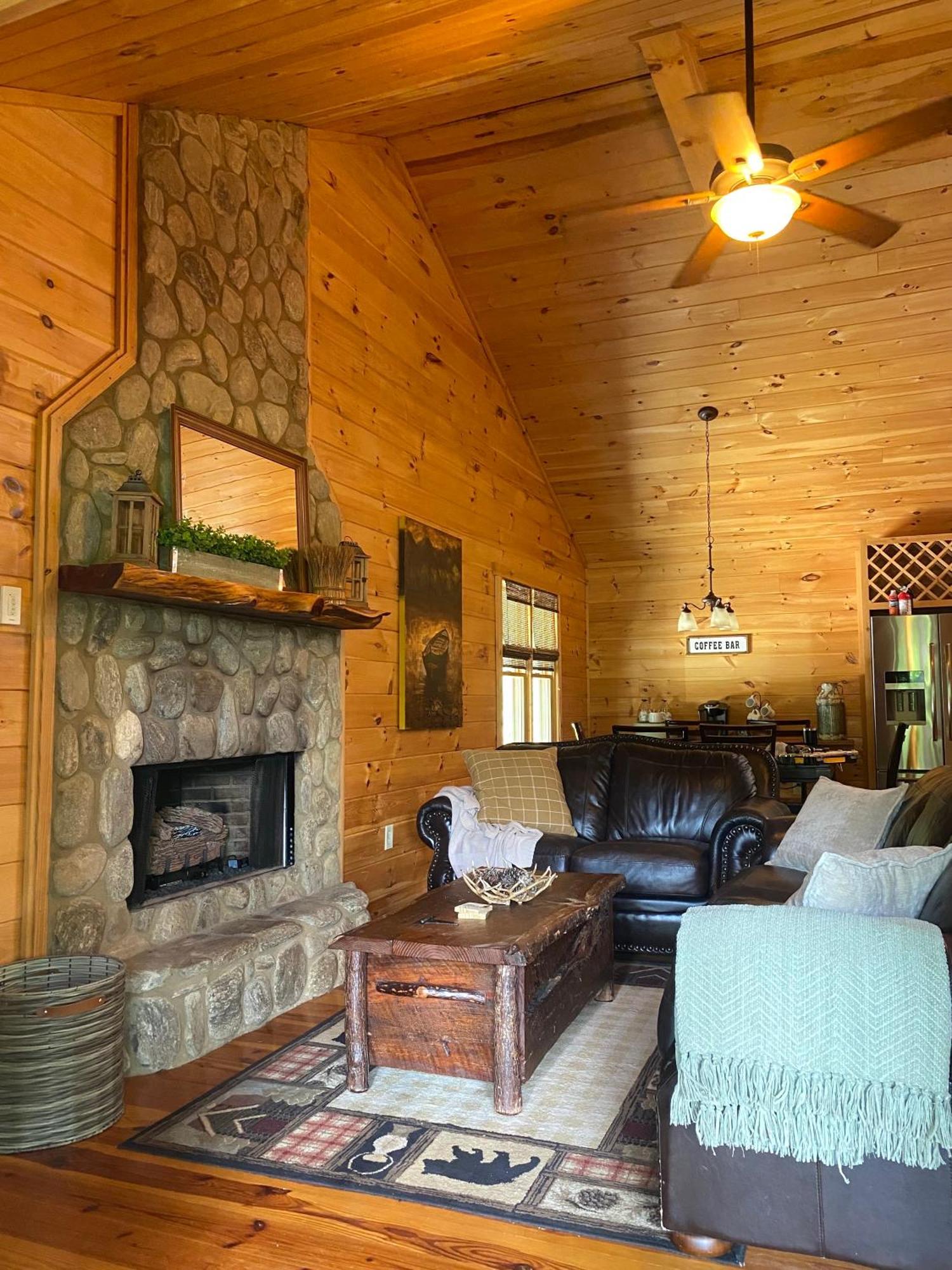 Вілла The Cozy Lazy Laurel With Year-Round Mountain Views, Hot Tub, Fire Pit Cherry Log Екстер'єр фото