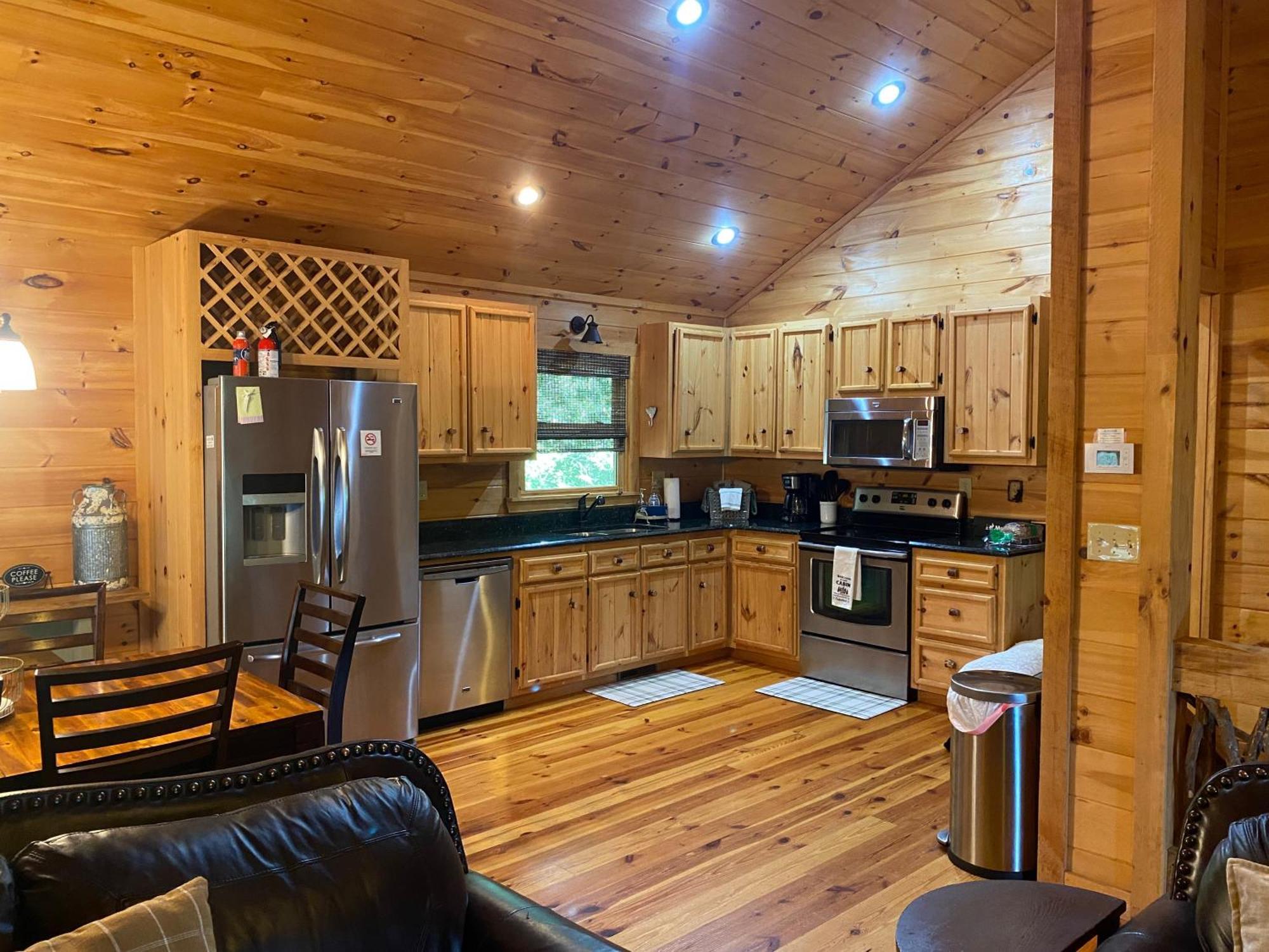 Вілла The Cozy Lazy Laurel With Year-Round Mountain Views, Hot Tub, Fire Pit Cherry Log Екстер'єр фото