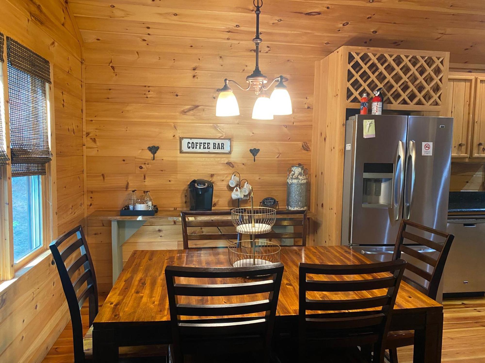 Вілла The Cozy Lazy Laurel With Year-Round Mountain Views, Hot Tub, Fire Pit Cherry Log Екстер'єр фото